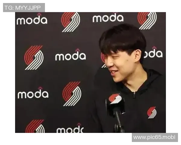 难掩激动!杨瀚森谈与约基奇聊天感受:练了十几分钟英语全用上了 难掩激动!杨瀚森谈与约基奇聊天感受:练了十几分钟英语全用上了